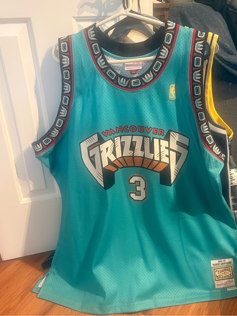 Mitchell & Ness Teal Vancouver Grizzlies #3 Hardwood Classics Jersey